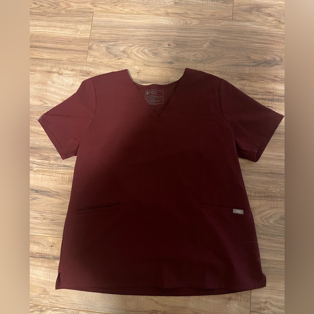 FIGS scrub top